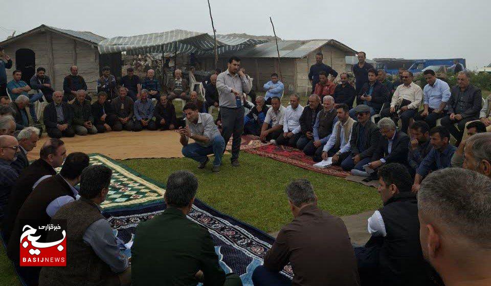 سازمان بسیج عشایری سپاه قدس گیلان در رضوانشهر میز خدمت برپا کرد