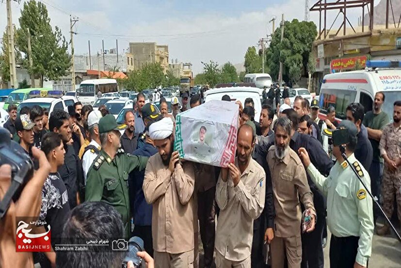 وداع باشکوه با شهید «علیرضا فتحی» در روستای گوراب ملایر