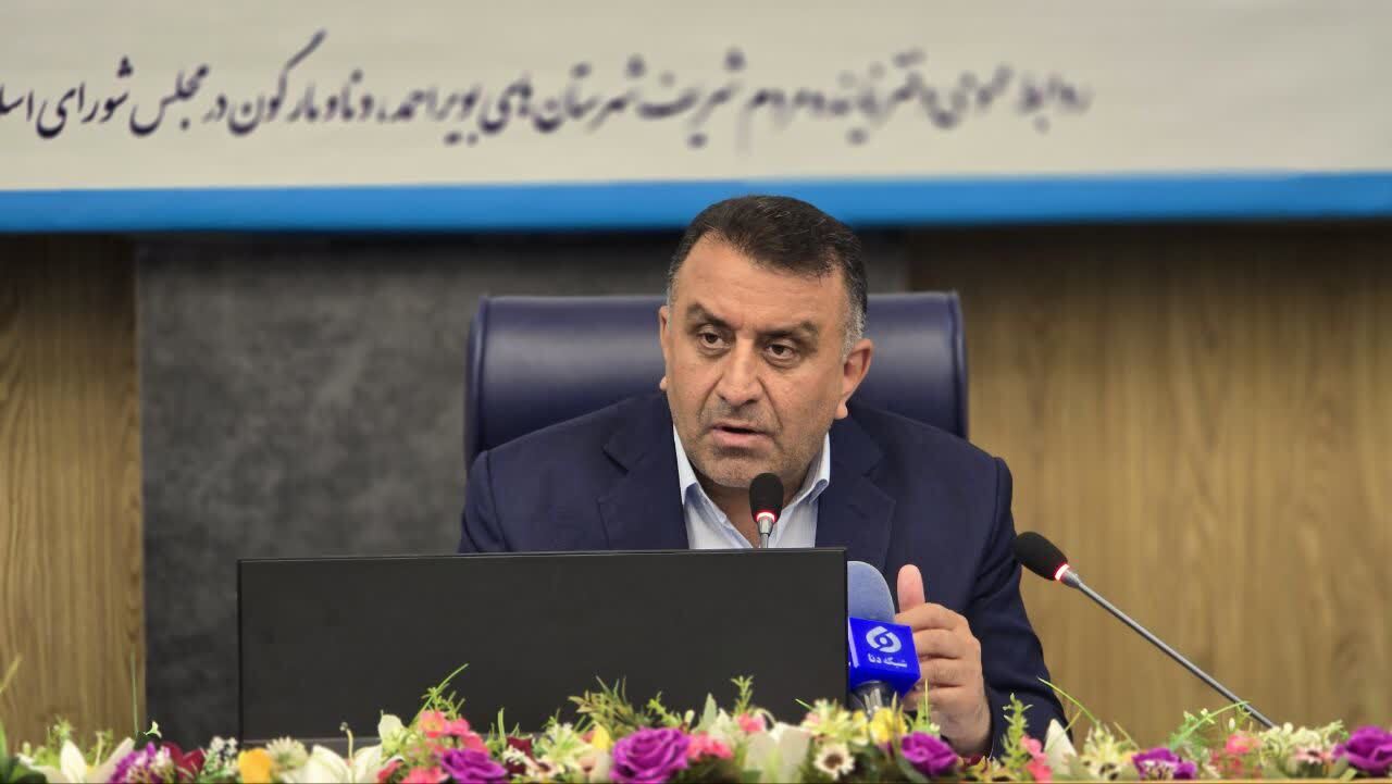 اظهارات بهرامی در جمع خبرنگاران / نماینده بویراحمد منتقدان را به مناظره دعوت کرد