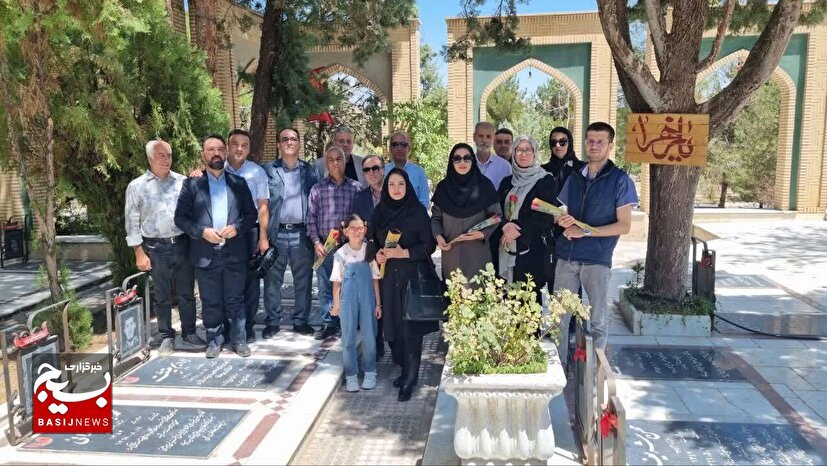 تجدید میثاق خبرنگاران شاهرود با آرمان‌های امام راحل و شهدا در آستانه روز خبرنگار