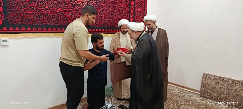 تجلیل مسئول بسیج طلاب کشور از جانباز  کرمانشاهی حماسه «جنگ ۴۰ روزه»