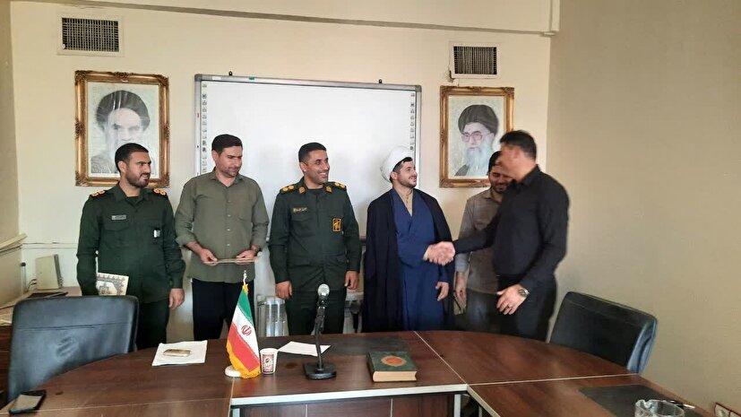 سپاه شهرستان رومشکان از فعالان رسانه‌ای به مناسبت روز خبرنگار تقدیر کرد