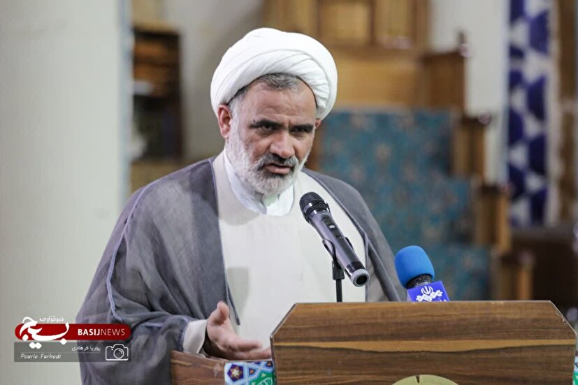 مقاومت فعال و دیپلماسی هوشمندانه دشمن را به زانو درمی‌آورد