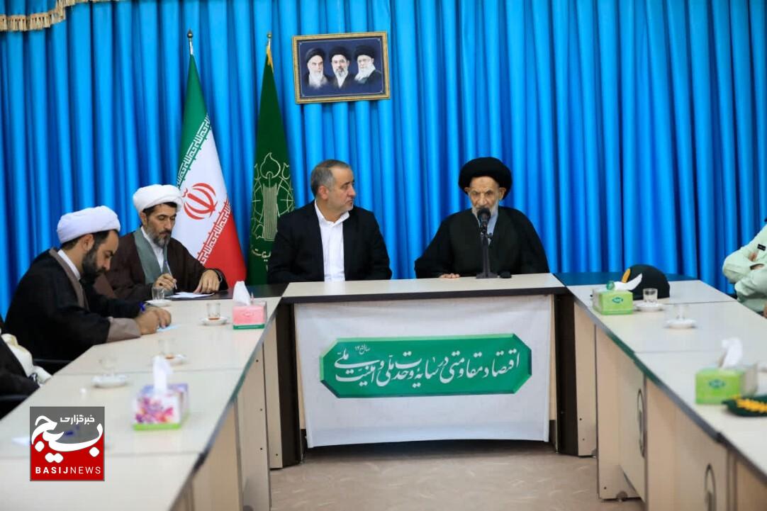 از بدرقه رهبر شهید تا اربعین مردم استان یکپارچه پای کار بودند