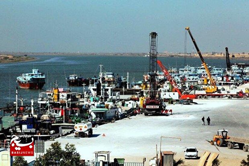 بندر خرمشهر در زمان دفاع مقدس از نقاط مهم کشور بوده که شهدای زیادی در این منطقه برای بازپسگیری آن و دفع شر دشمن بعثی جان خود را فدا کردند.
مستند کوتاه هم راه مردم را در این خصوص ببینید