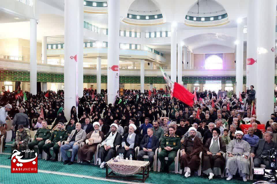 بزرگداشت چهلم تدفین رهبر شهید انقلاب اسلامی برگزار شد بزرگداشت چهلم تدفین رهبر شهید انقلاب اسلامی برگزار شد