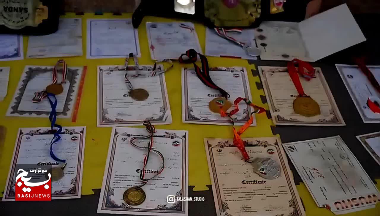  فرمانده سپاه فتح پای صحبت ورزشکار و قهرمانان پاتاوه نشست