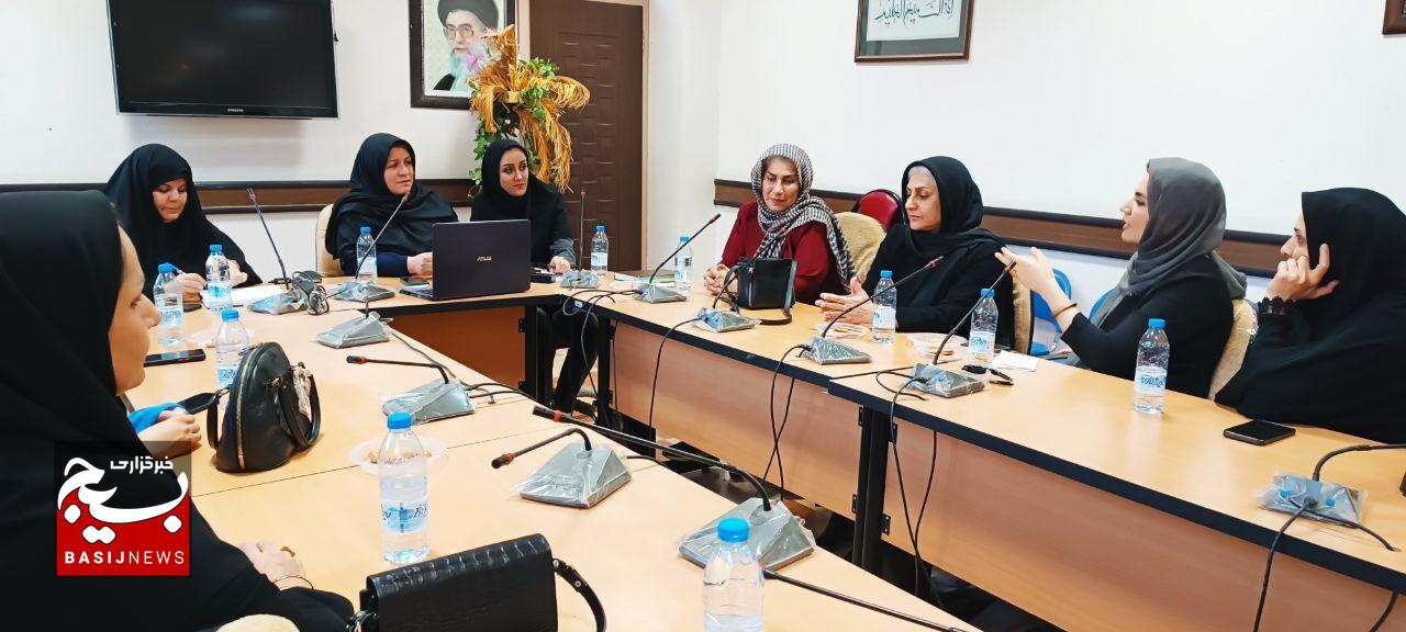 برگزاری نشست آسیب‌شناسی و هم‌اندیشی جشنواره استانی «خرم‌دخت» در لرستان