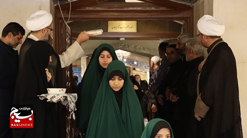 آیین بدرقه خادمین نوجوان موکب فرهنگی «خیمه‌القرآن‌الکریم» رهپویان یاس به کربلا