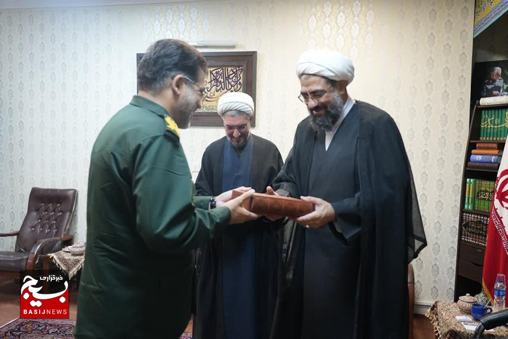رابطه نماز جمعه و سپاه، پیوندی قلبی و اعتقادی است/ تقویت سپاه، تقویت نظام اسلامی است+تصاویر