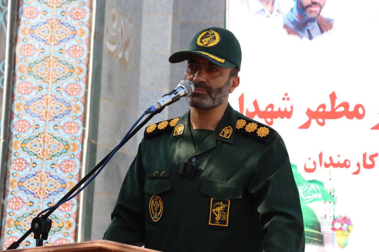 کارکنان دستگاههای اجرایی باید ادامهدهنده راه شهدا در میدان خدمت باشند کارکنان دستگاههای اجرایی باید ادامهدهنده راه شهدا در میدان خدمت باشند