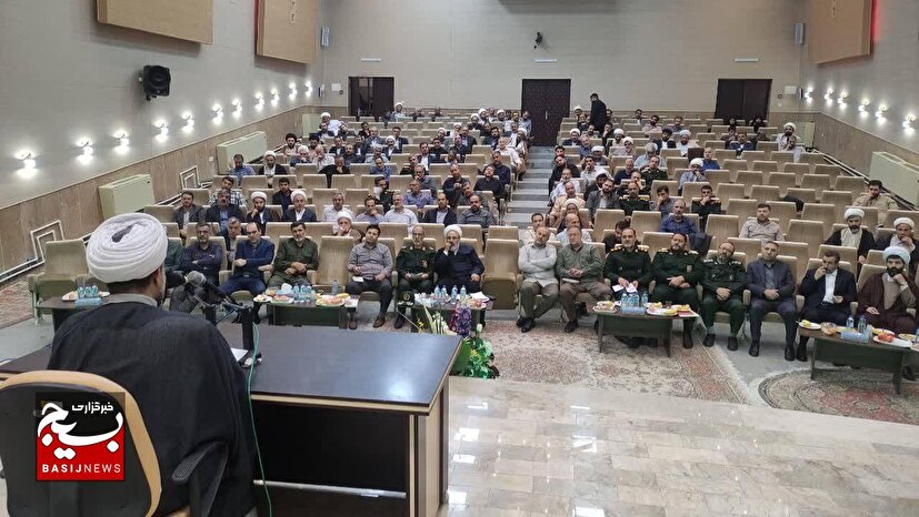 حضور مسئول نمایندگی ولی فقیه در سازمان بسیج در جمع فرماندهان سپاه عاشورا