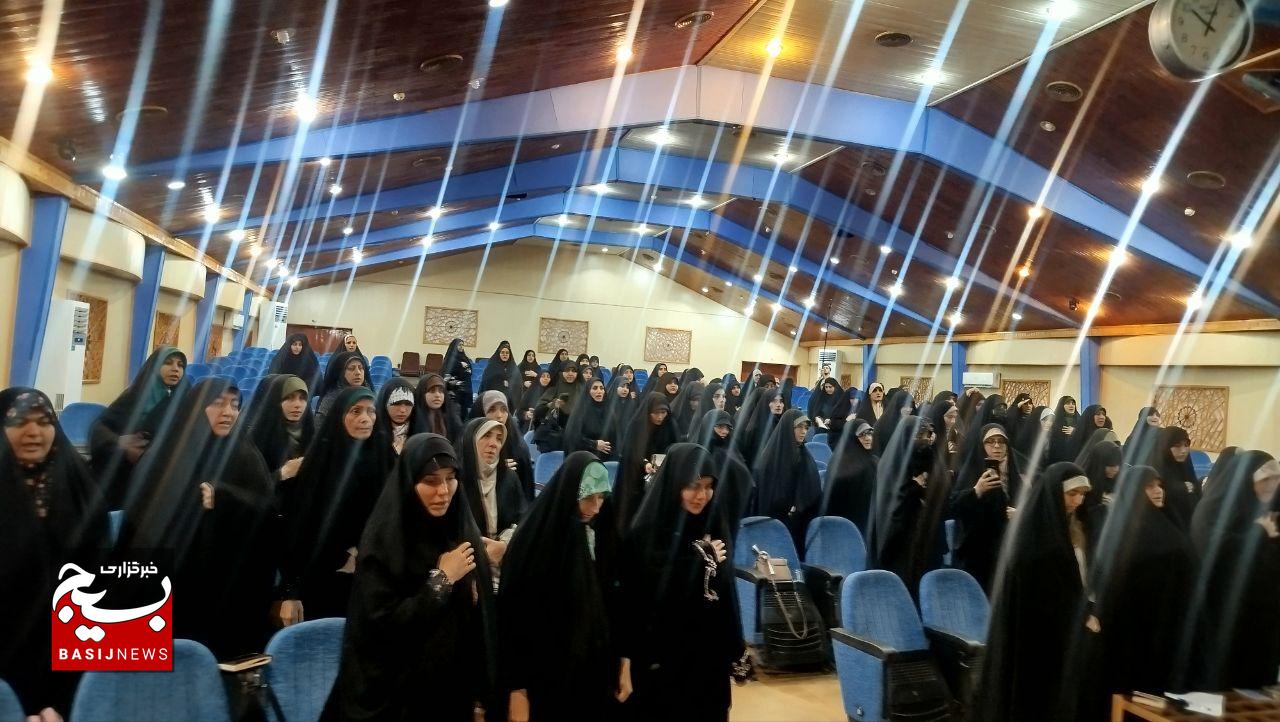 سفیران مهربانی با زبان نرم، نیت خدمت و روی گشاده امر به معروف را انجام دهند.