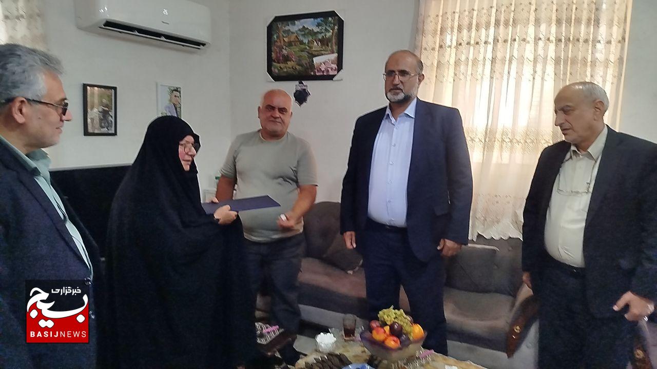 شهدا با نثار جان خود از کیان نظام و تمامیت ارضی کشور دفاع کردند