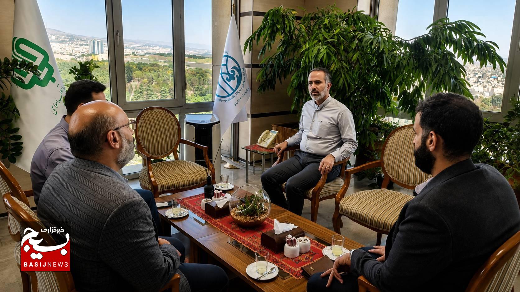 دیدار فرمانده مرکز مقاومت بسیج بنیاد مستضعفان با مدیرعامل محترم هلدینگ سیاحتی و مراکز تفریحی پارسیان