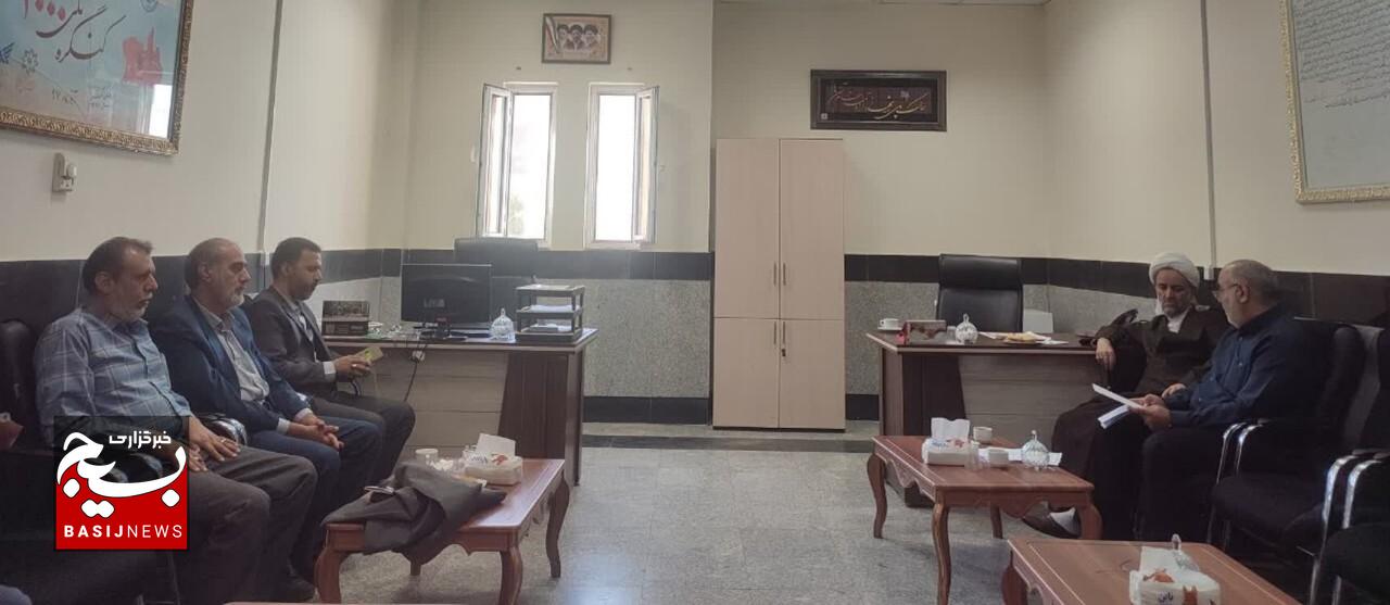 کار برای شهدا، فاخر، اثرگذار و ماندگار باشد