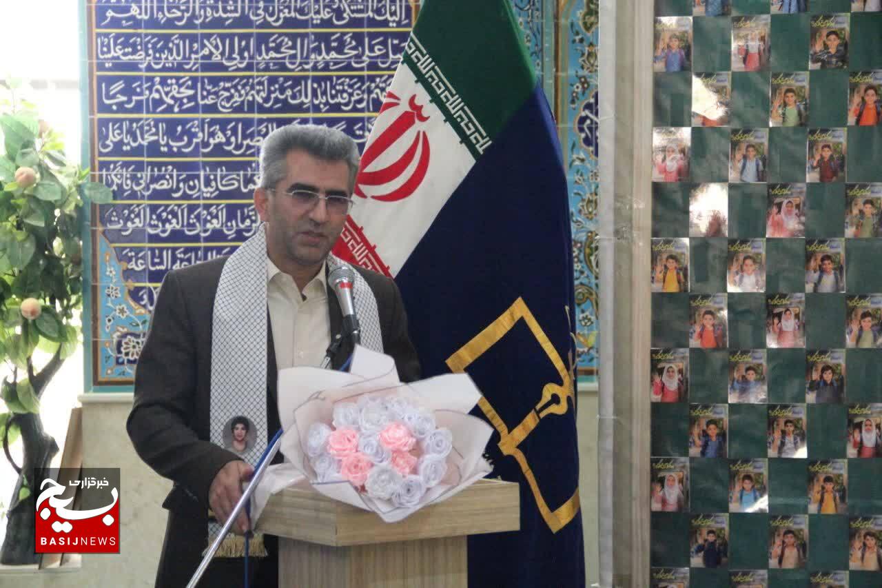 تأکید بر تربیت فرماندهان توانمند و نقش‌آفرینی دانش‌آموزان بسیجی در مدارس