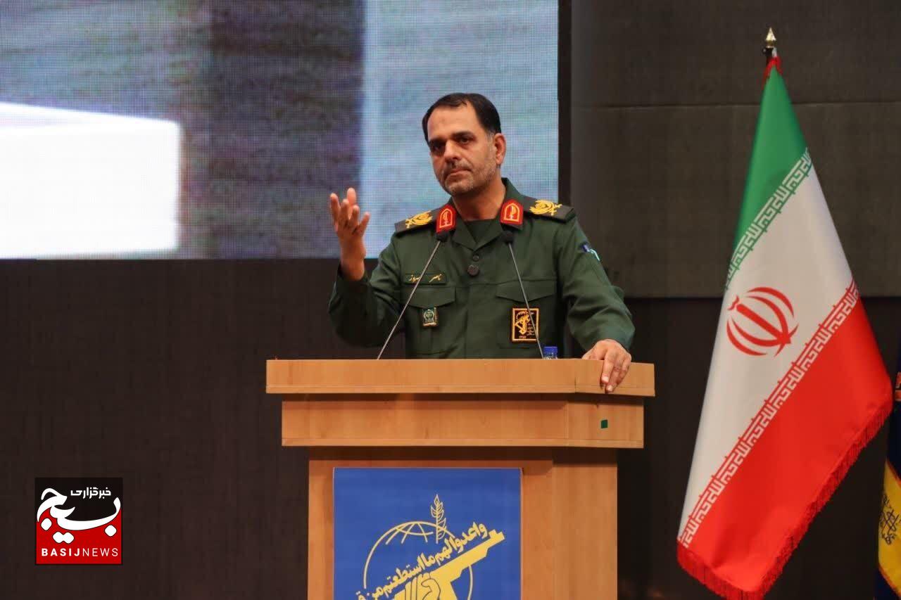 قدرت معنوی و قدرت اجتماعی، دو سرمایه مهم سپاه هستند