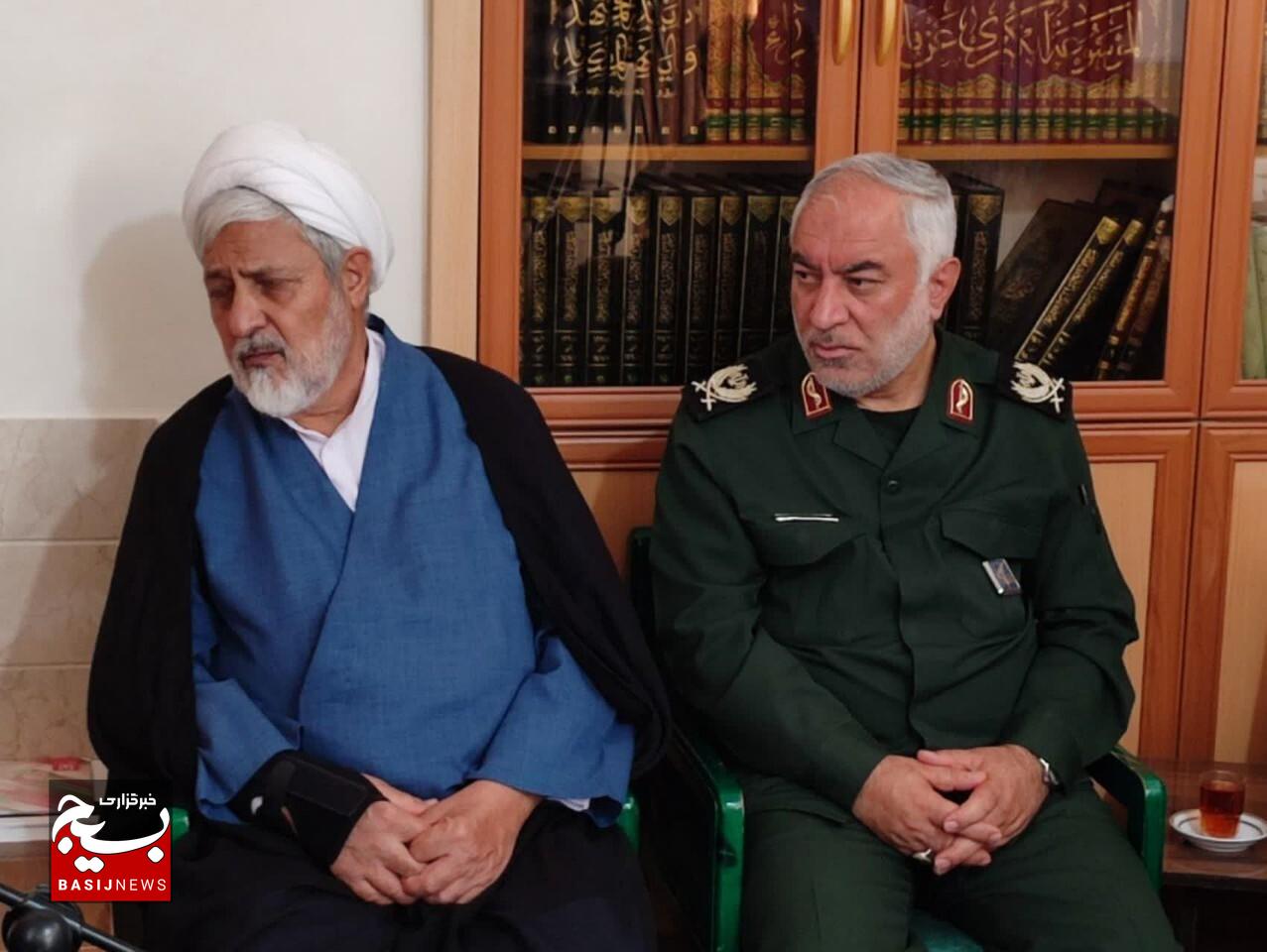 ملت مبعوث شده ایران؛ آمریکا را در نیا خار و ذلیل کرد