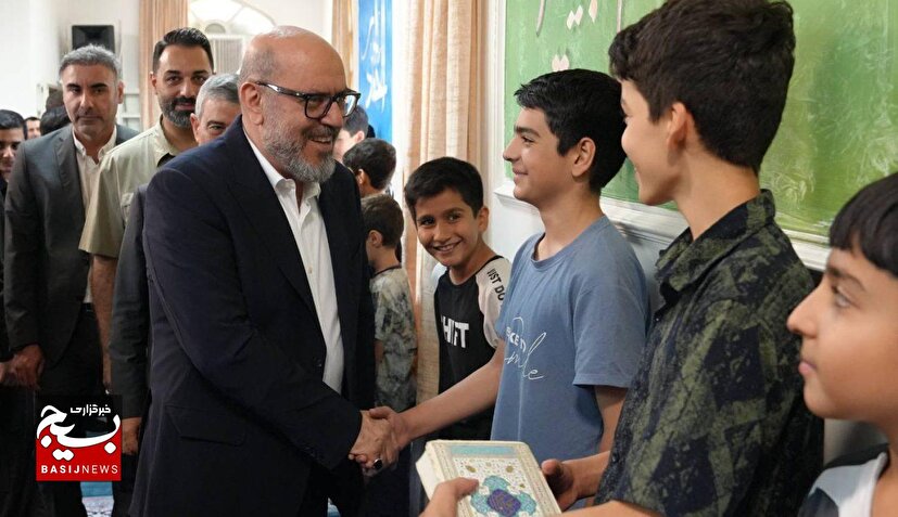 بازدید رئیس بنیاد مستضعفان از دوره تربیت نخبگان قرآنی «طرح ملی رحله»