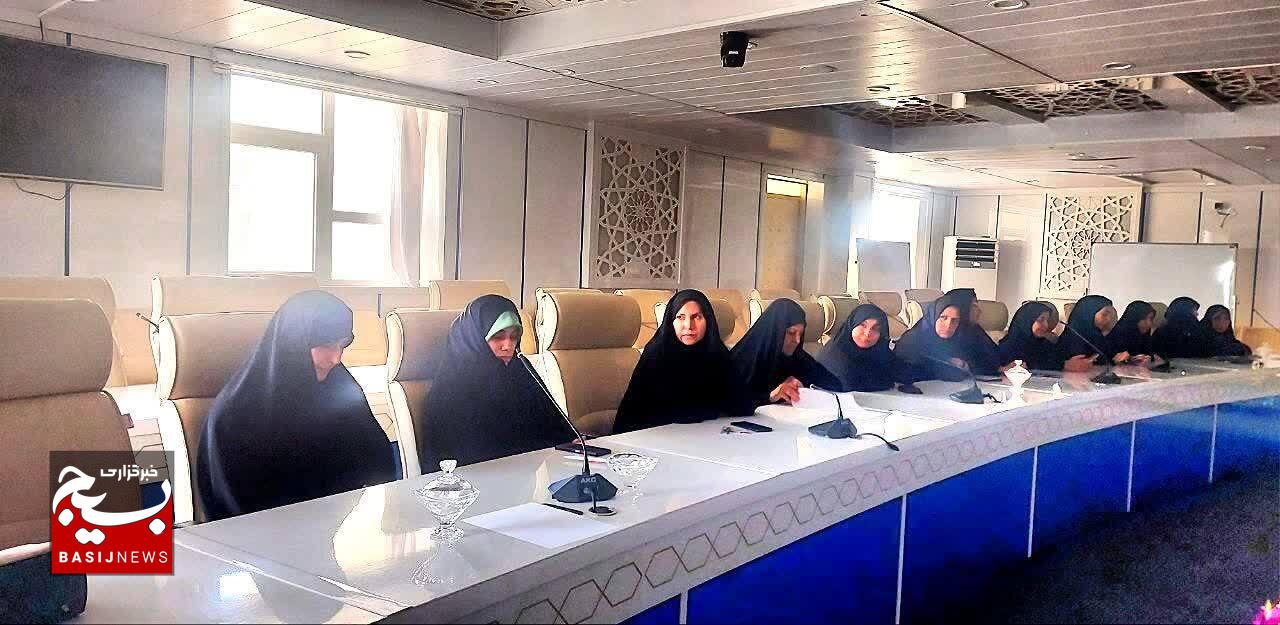 کارگروه مطالبه‌گری هویت اسلامی زن مسلمان در لرستان برگزار شد