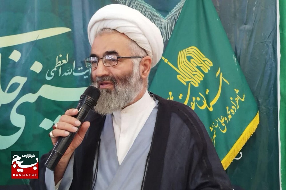 مسجد باید پایگاه همه برنامه‌های دینی، فرهنگی و اجتماعی باشد