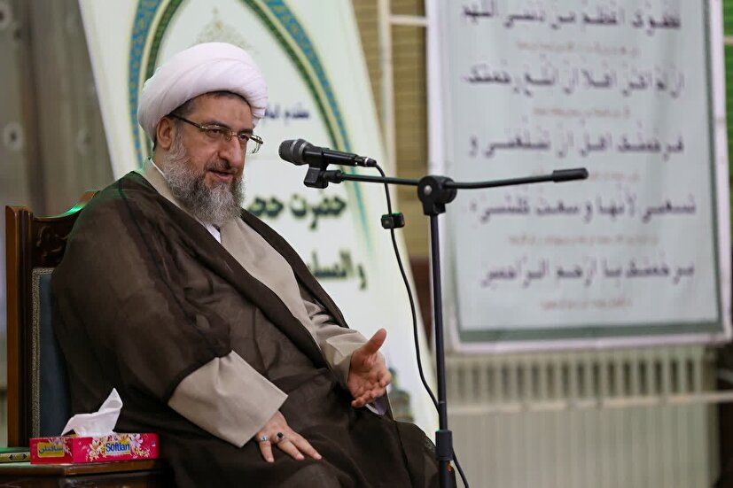 جمهوری اسلامی ایران پرچم دار اسلام در مقابله با استکبار است