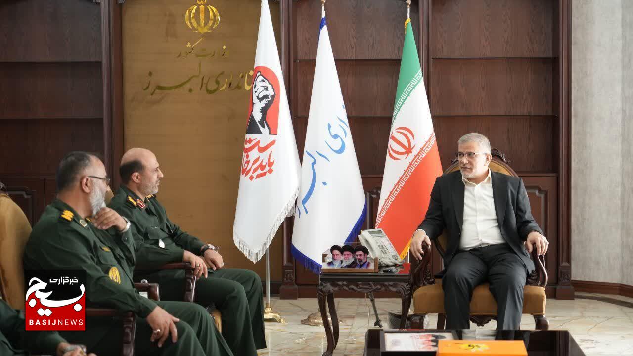 تمام ظرفیتها برای خدمترسانی شبانهروزی به مردم به کار گرفته شده است تمام ظرفیتها برای خدمترسانی شبانهروزی به مردم به کار گرفته شده است