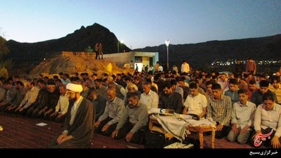 طنین دعای ابوحمزه ثمالی در تپه نورالشهدای فرخشهر