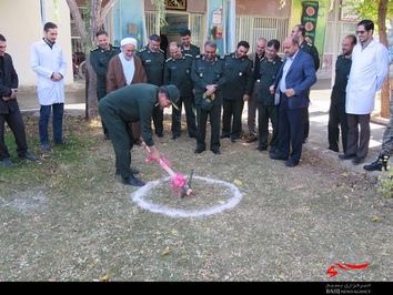 کلنگ فاز جدید درمانگاه صادقیه سپاه ناحیه بروجن بر زمین خورد