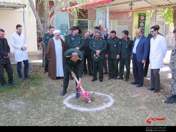 کلنگ فاز جدید درمانگاه صادقیه سپاه ناحیه بروجن بر زمین خورد