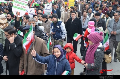 حضور کودکان در راهپیمایی 22 بهمن