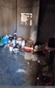 تخلیه آب از منازل شهروندان کنارک با استفاده از موتور پمپ و کف کش توسط ناحیه مقاومت بسیج کنارک