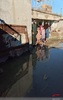 تخلیه آب از منازل شهروندان کنارک با استفاده از موتور پمپ و کف کش توسط ناحیه مقاومت بسیج کنارک