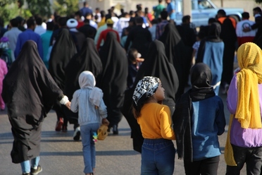 پیاده روی خانوادگی در شهرستان اردل