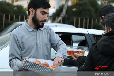 جشن پیروزی تیم ملی فوتبال در قم
عکس از عادل مدیری