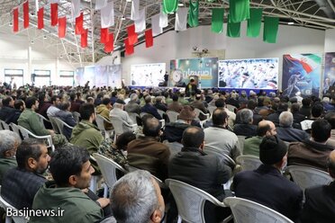 رزمایش بزرگ اقتدار بسیجیان استان اصفهان در گلستان شهدای نصف جهان