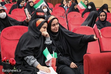 مراسم بزرگداشت روز دانشجو در دانشگاه قم
عکس از علی بهرامی