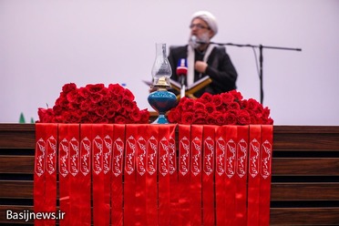 مراسم بزرگداشت روز دانشجو در دانشگاه قم
عکس از علی بهرامی