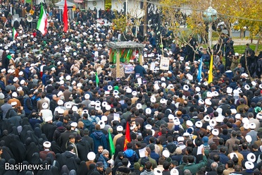 تشییع طلبه بسیجی شهیدحسن مختارزاده
عکس از علی بهرامی