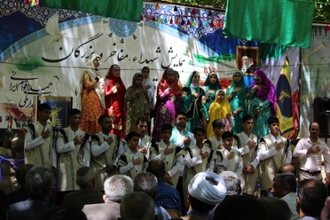 همایش شهدا، مفاخر و بزرگان اقوام ایرانی در روستای ده چشمه