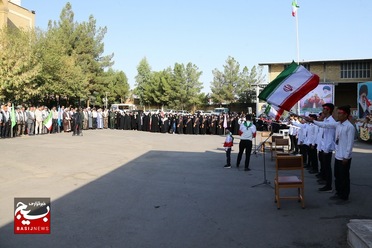 آئین صبحگاه اقتدار معلمان و دانش‌آموزان بسیجی استان قم
عکس از حسین شاه بداغی