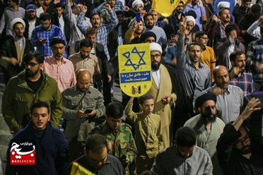 تجمع خودجوش قمی‌‌ها در حمایت از مظلومان فلسطینی

عکس از سید محمدمهدی قدس علوی