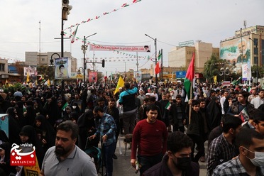 راهپیمایی ۱۳ آبان در قم
عکس از هدی حاج غفاری