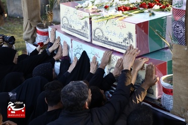 تشییع و استقبال از شهدای گمنام در قم

عکس از سیدمحمدمهدی قدس‌علوی