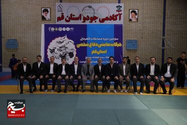 سومین دوره مسابقات حرکات نمایشی دفاع شخصی استان قم

عکس از سیدمحمدمهدی خداپرستان