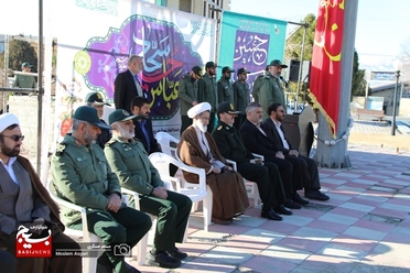 پرچم امام حسین علیه السلام در بام ایران برافراشته شد+عکس