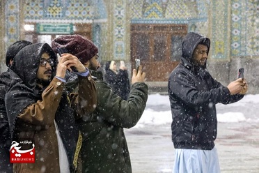حال و هوای برفی حرم حضرت معصومه(س)

عکس از سیدمحمدمهدی قدس‌علوی