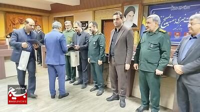 همایش تجلیل از نخبگان علمی بسیج