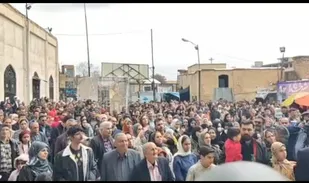 تحویل سال نو در امامزادگان دوخاتون شهرکرد+فیلم